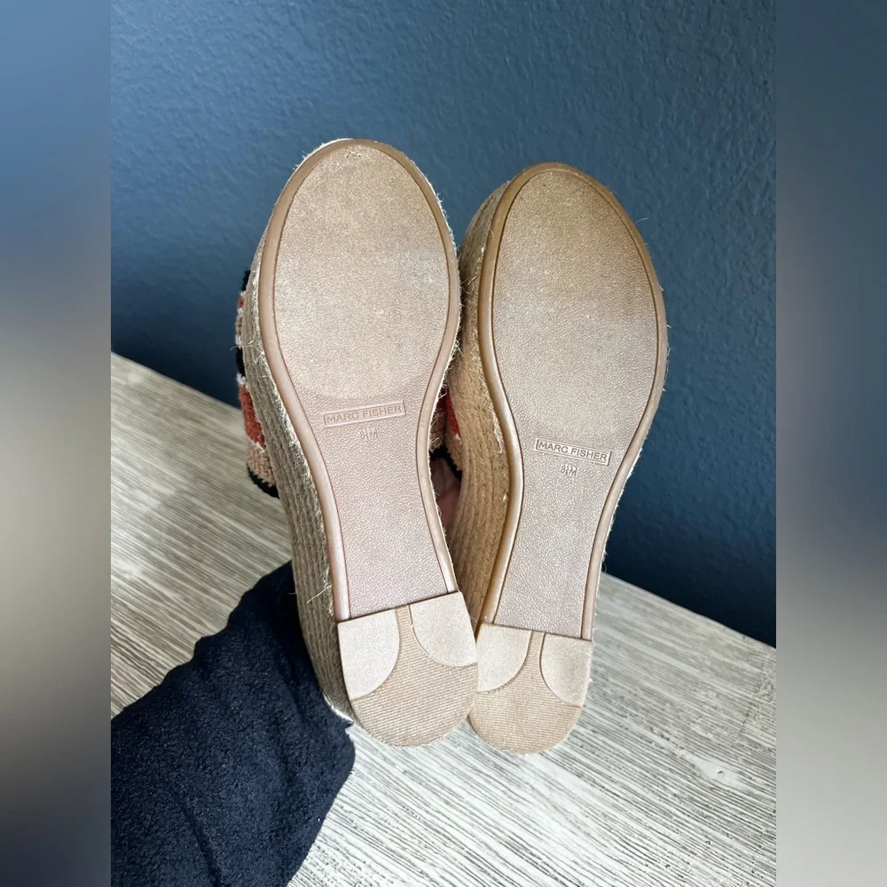 NEW NEVER WORN!!! Marc Fisher Multicolor Espadrille Slides